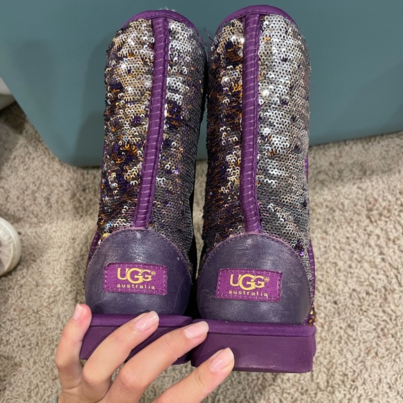 UGG classic reversible sequin sparkle boot - Picture 2 of 6